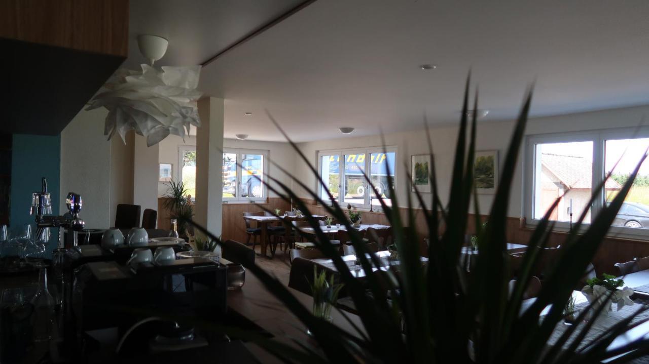 Mbar Hotel Altnau Buitenkant foto