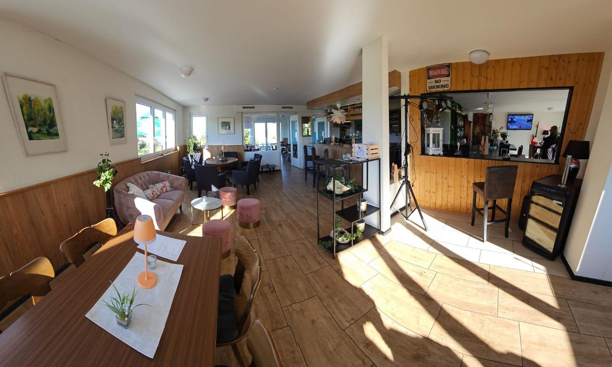 Mbar Hotel Altnau Buitenkant foto